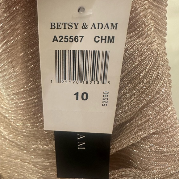 Betsy & Adam Crinkle Off‑Shoulder Gown Champagne Size 10 NWT Ruched Formal Maxi - Picture 9 of 9